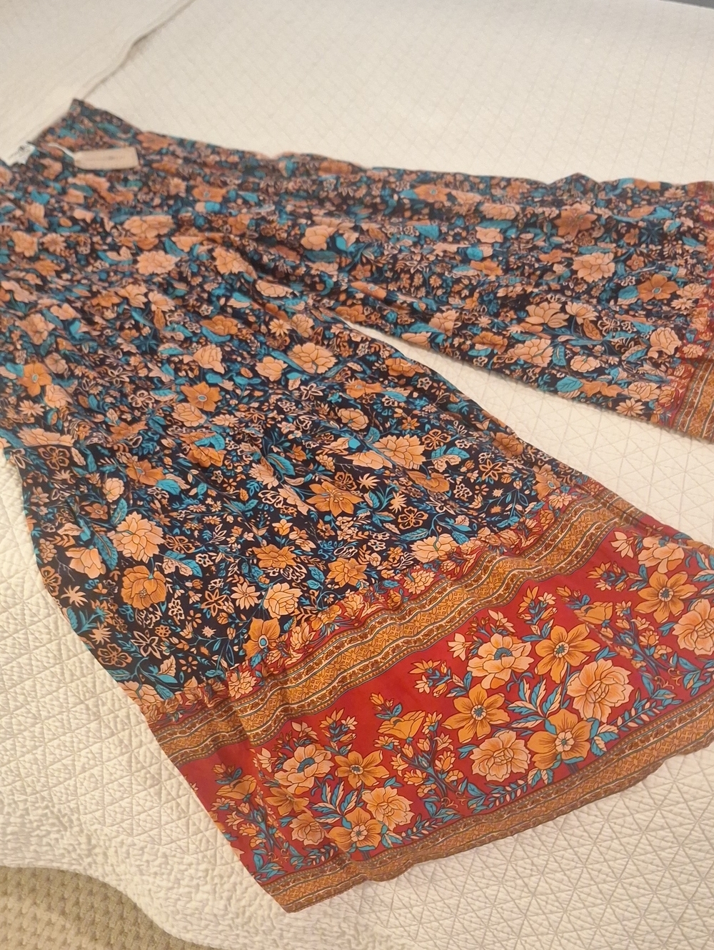 natural life Navy Floral full legged flounce leg pant w teal, paprika floral - Picture 2 of 7